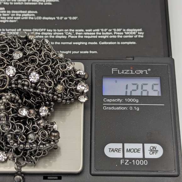 Stunning RJ Graziano Metal & Crystal Bib Necklace - Picture 13 of 13